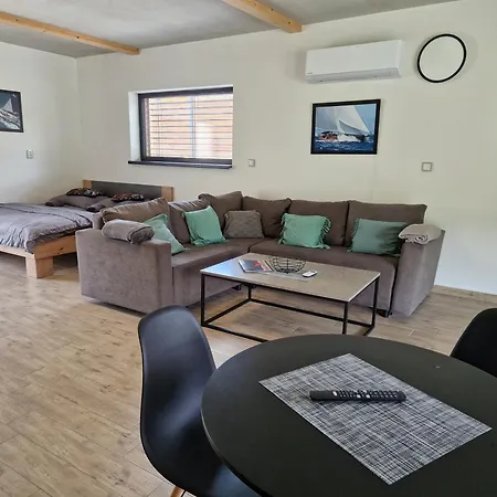Relax Lipno- U Plaze Windy Point Apartment
