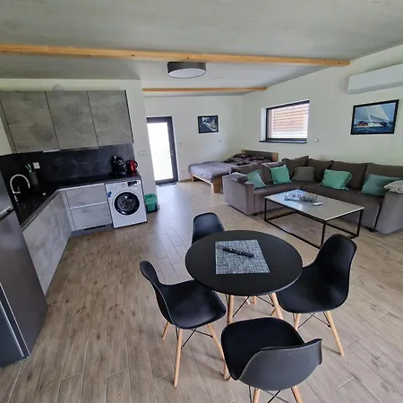 Apartment Relax Lipno- U Plaze Windy Point Cerna v Posumavi